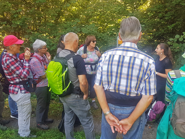 Auf dem Wasserlehrpfad Braumeister Christian Dierken in seinem Element